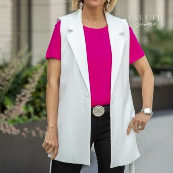 roupa de mulherModa femininacolete que nao sai de modaColete de Botão Frontal Vintage Larnacacolete de botão frontalcolete de botãocolete da modacolete com botão na frentecolete botao das antigascolete aberto do lado