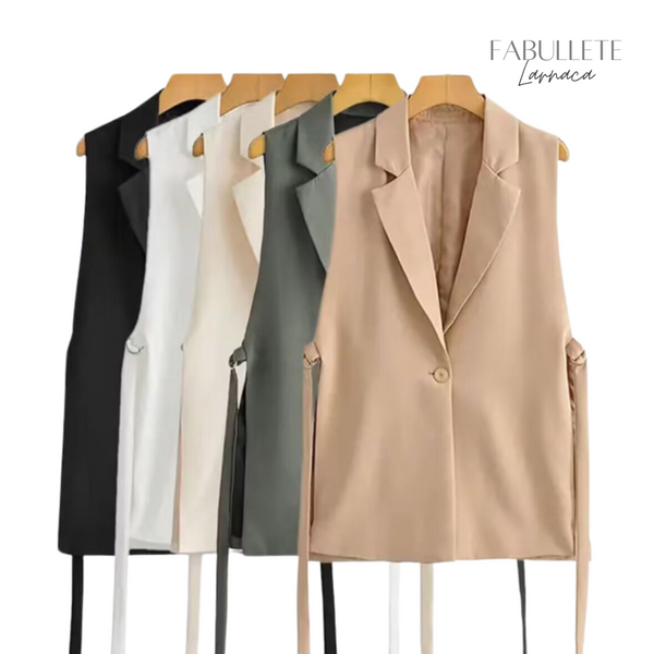 roupa de mulherModa femininacolete que nao sai de modaColete de Botão Frontal Vintage Larnacacolete de botão frontalcolete de botãocolete da modacolete com botão na frentecolete botao das antigascolete aberto do lado