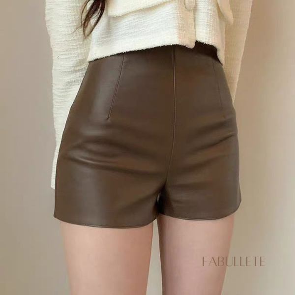 Shorts De Couro Cintura Alta Viloria - Fabullete