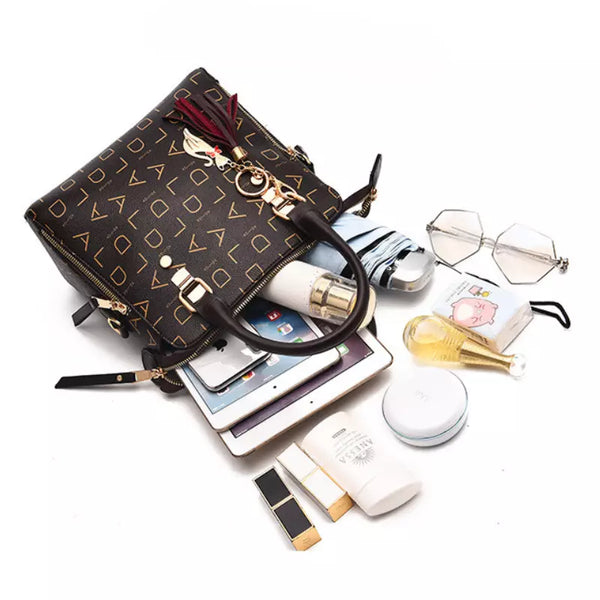 bolsa feminina em couro Fiorabolsa feminina em courobolsa femininabolsabolsa de courobolsa de mulherbolsa da modabolsa elegantebolsa em courobolsa chique