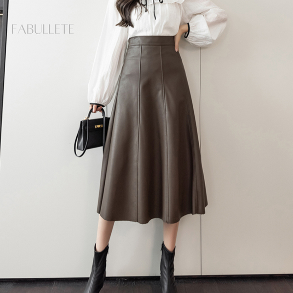 saia retro longasaia retrosaia longasaia de crenteSaia de Couro Retrô Longasaia de couro longaSaia de courosaia da modaroupa de mulherroupa de crenteroupa da modaModa femininamoda em couro