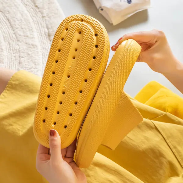 chinelo nuvem flip flopchinelo nuvemchinelo antiderrapantechinelochinelo flip flopModa femininacalçado da modaCalçado de Verãocalçado femininoEstilo e conforto em calçadosModelo de tema