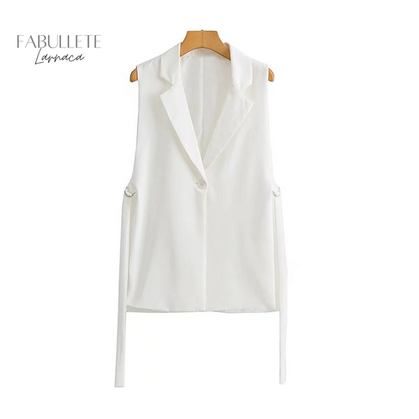 roupa de mulherModa femininacolete que nao sai de modaColete de Botão Frontal Vintage Larnacacolete de botão frontalcolete de botãocolete da modacolete com botão na frentecolete botao das antigascolete aberto do lado