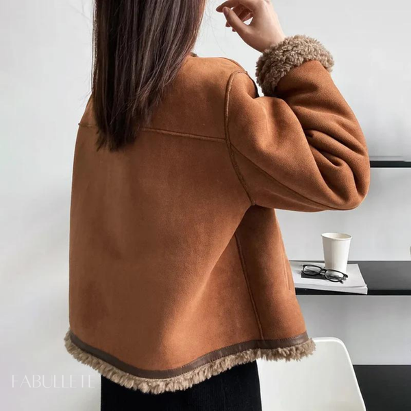 tendência do invernoroupa de invernoMODA INVERNOjaqueta peluciadaJaqueta Feminina Peluciadajaqueta femininajaqueta brancainverno eleganteinverno chiqueModa femininaroupa de mulherjaqueta