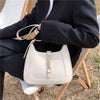 bolsa práticabolsa melina em courobolsa melinabolsa feminina em couro melinabolsa em courobolsa dia a diabolsabolsa femininabolsa de courobolsa de mulherbolsa da modabolsa elegantebolsa chiquebolsa compacta