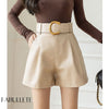 Shorte de couro com cintoshort de invernoShort De Couro Com Cinto E BolsosShort CouroSHORT COM BOLSOShort Cintura Altaroupa de couromoda em couromoda de invernocouro cintura alta