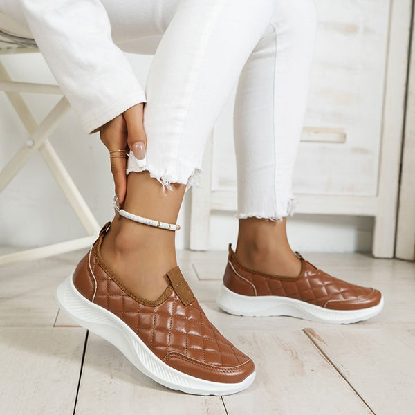 tênis femininoTênis ConfortávelTenis Slip On Casual Matelassê FemininoTenis Slip OnTenis Matelassê FemininoTenis MatelassêTenis CasualTenisSlip Oncalçado feminino