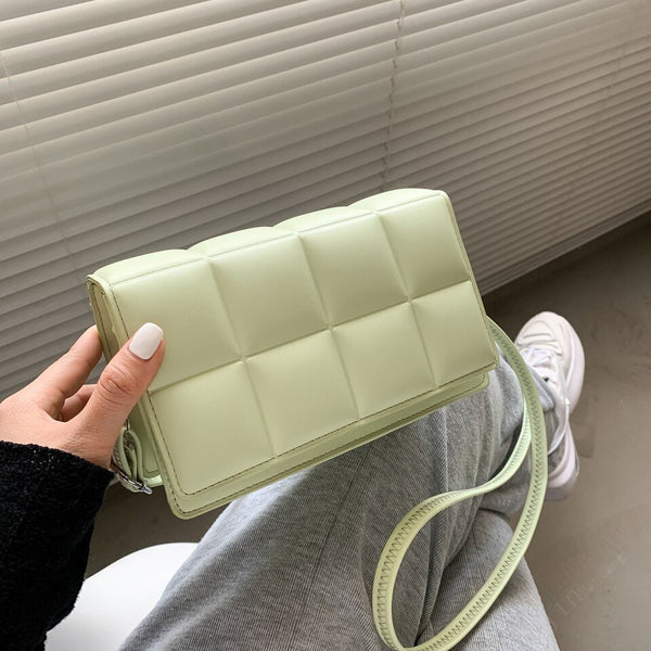 bolsa stellinabolsa pequenabolsa feminina stellinabolsa femininabolsa baladabolsabolsa da modabolsa de mulherbolsa elegantebolsa feminina em courobolsa de courobolsa em courobolsa chiquebolsa compacta