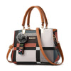 bolsa feminina em couro kuoybolsa feminina em courobolsa femininabolsa elegantebolsa de mulherbolsa da modabolsa chiquebolsabolsa de courobolsa em couro