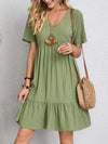 vestido gola VVestido em Crepe Gola Vvestido em crepevestido de crepevestido da modavestidomoda gola vmoda em crepevestido curtovestido leve e solto