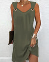 Vestuário minimalistaVestido sem Mangas Reto com Ilhósvestido sem mangasvestido com ilhósVersatilidade modernaLeveza e confortoEstilo contemporâneovestidovestido da modavestido longovestido leve
