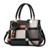 bolsa feminina em couro kuoybolsa feminina em courobolsa femininabolsa elegantebolsa de mulherbolsa da modabolsa chiquebolsabolsa de courobolsa em couro
