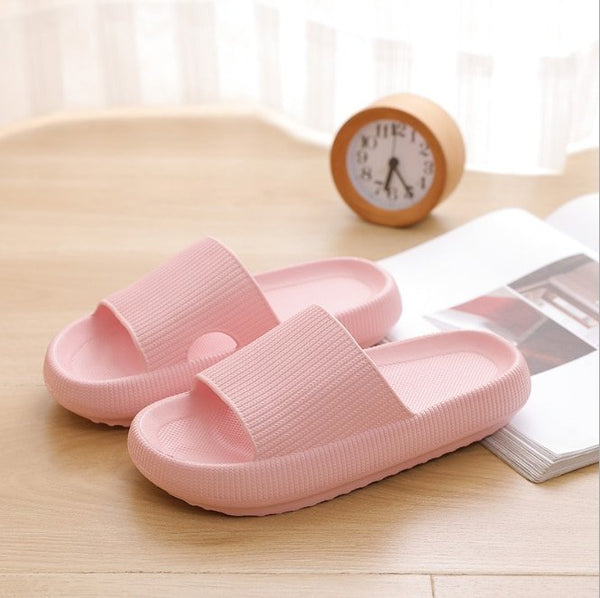 chinelo nuvem flip flopchinelo nuvemchinelo antiderrapantechinelochinelo flip flopModa femininacalçado da modaCalçado de Verãocalçado femininoEstilo e conforto em calçadosModelo de tema