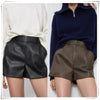 Short feminino couroModa versátilEstilo casual sofisticadoElegância em couroDurabilidade de couroConforto luxuosoModa femininaShort Couroshort em couroshort